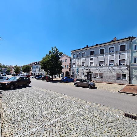 Hotel & Gasthof Zur Post Neumarkt-Sankt Veit Exteriér fotografie